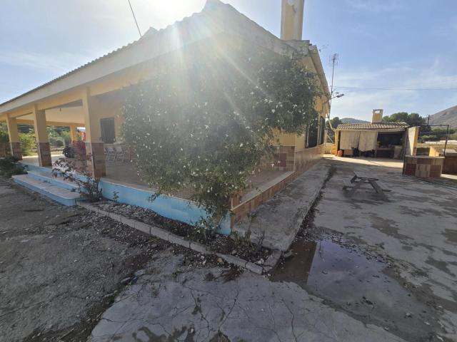 Chalet en venta en Aspe, Valencia