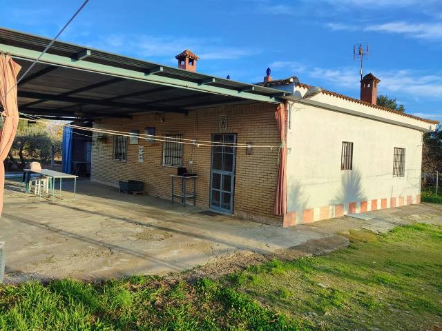 Chalet en venta en Utrera, Andalucía
