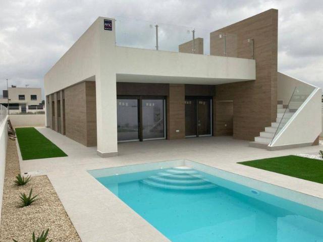 Chalet en venta en Aspe, Valencia