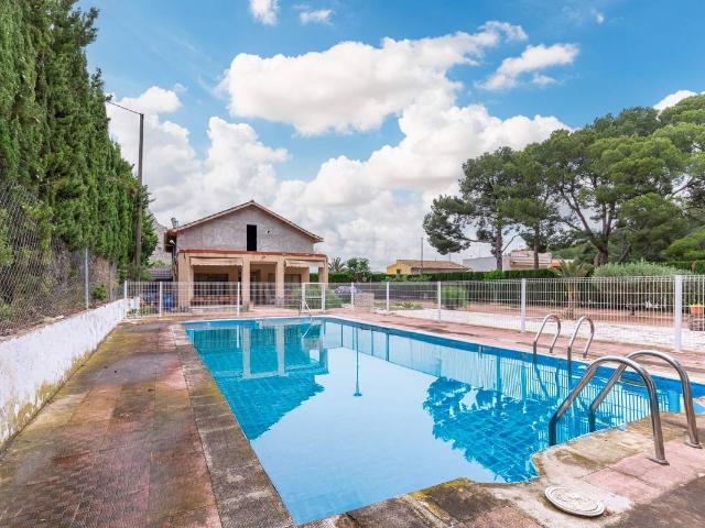 Villa en venta en Aspe