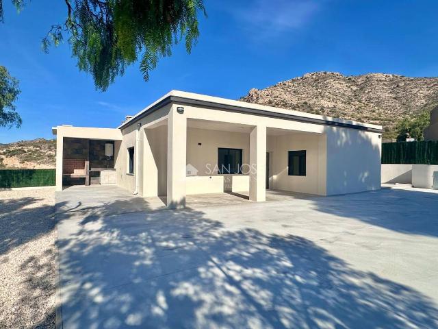 Chalet en venta en Aspe, Valencia