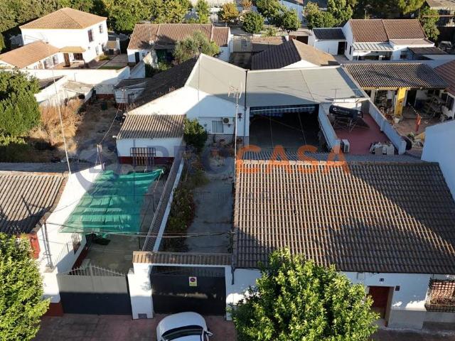 Chalet en venta en Utrera, Andalucía