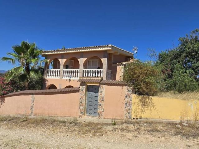 Chalet en venta en Pedralba, La Serranía