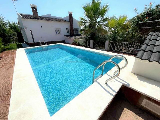 Chalet en venta en Pedralba, Valencia