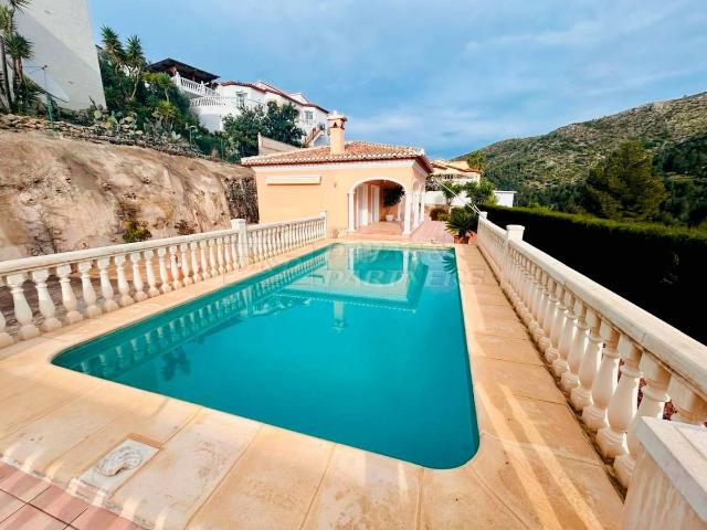 Villa en venta en Pedreguer