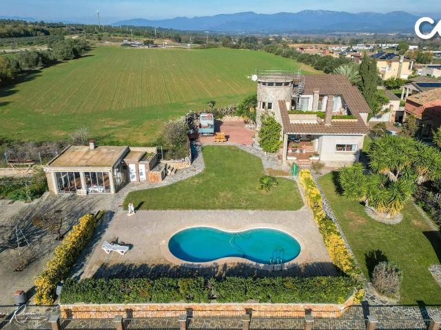 Villa en venta en Pedret I Marzà Villa en venta en Pedret I Marzà