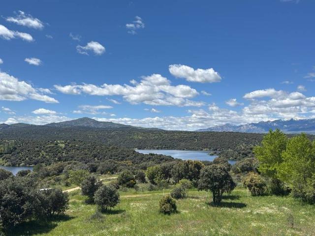 Chalet en venta en Pedrezuela, Madrid