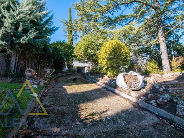 Chalet en venta en Pedrezuela, Madrid