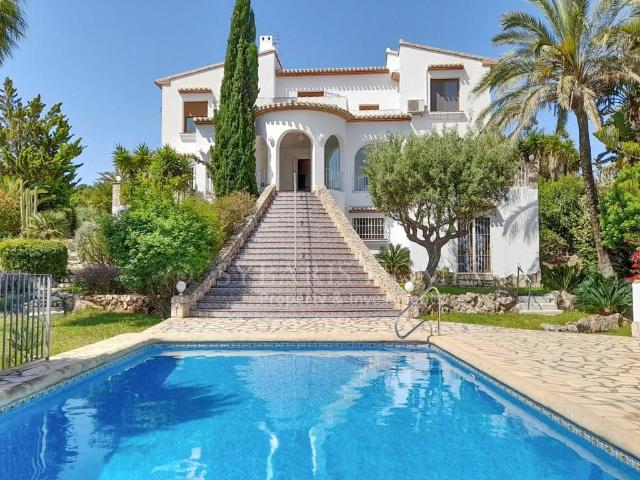 Villa en venta en Pego