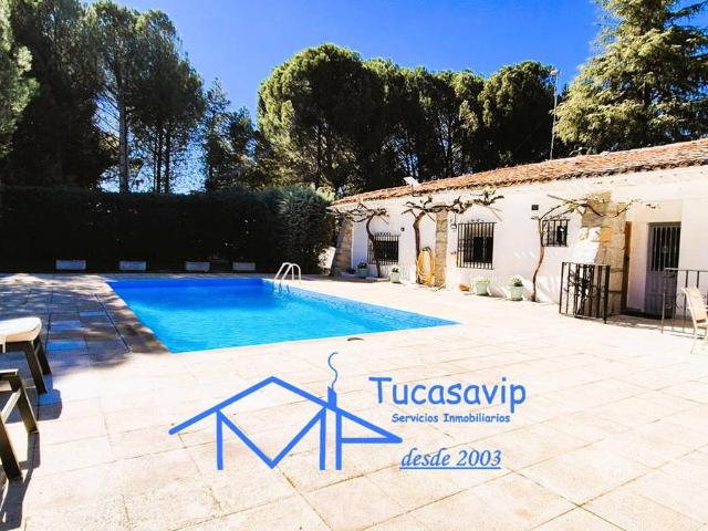 Chalet en venta en Pelayos De La Presa, Madrid