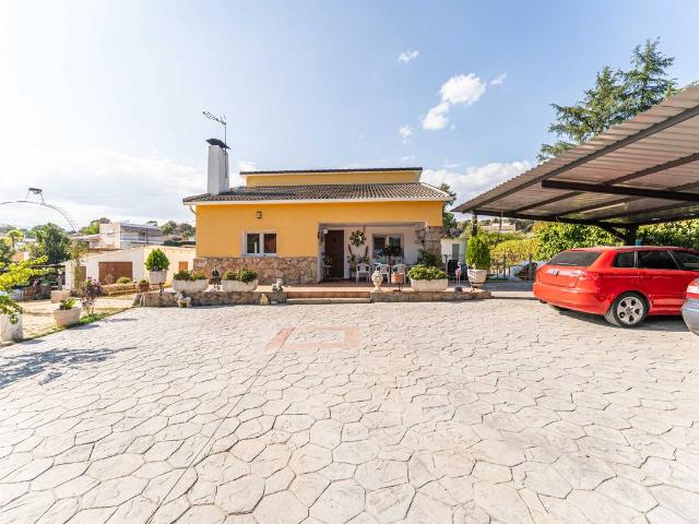 Chalet en venta en Pelayos De La Presa, Madrid