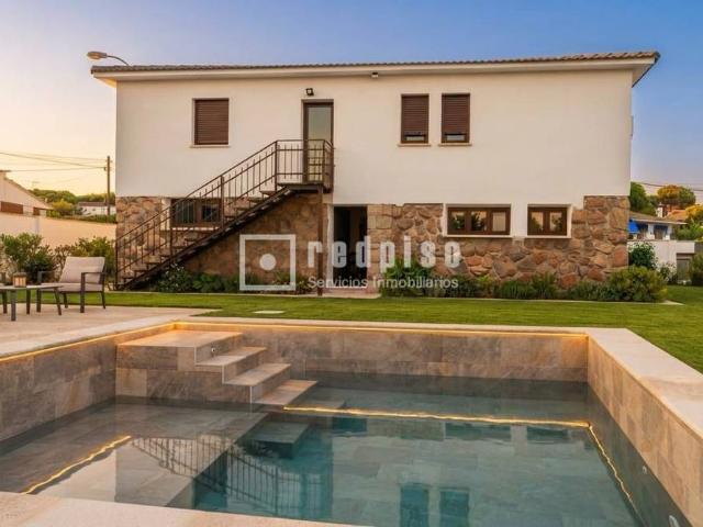 Chalet en venta en Pelayos De La Presa, Madrid