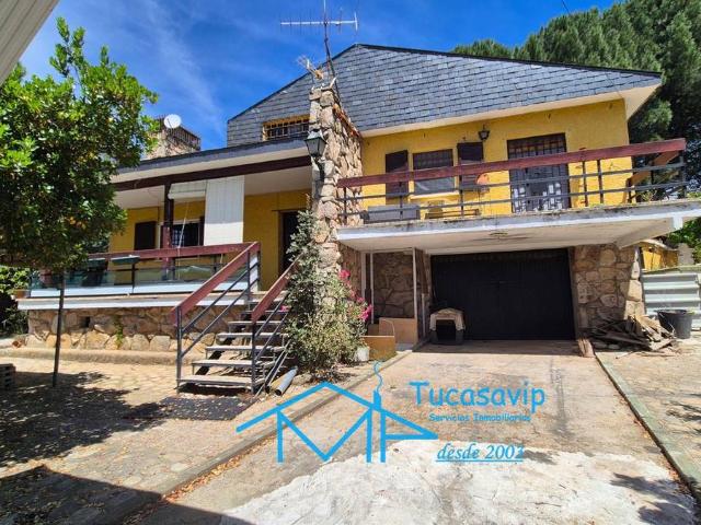 Chalet en venta en Pelayos De La Presa, Madrid