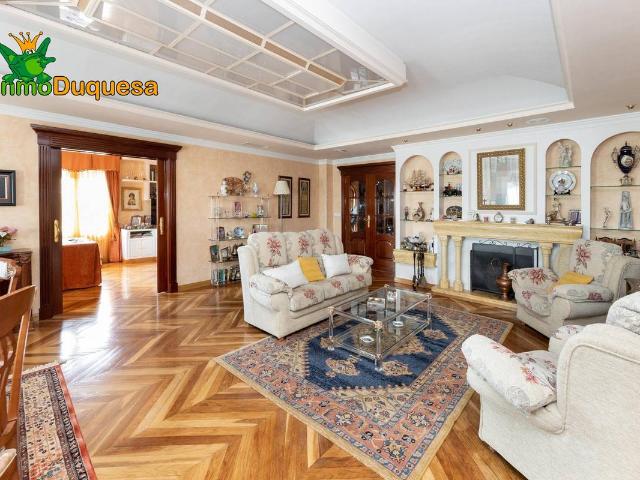 Villa en venta en Peligros, Monteluz