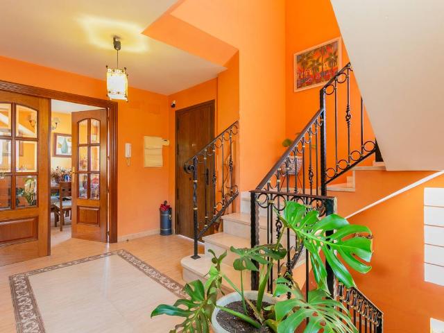 Villa en venta en Peligros, Monteluz