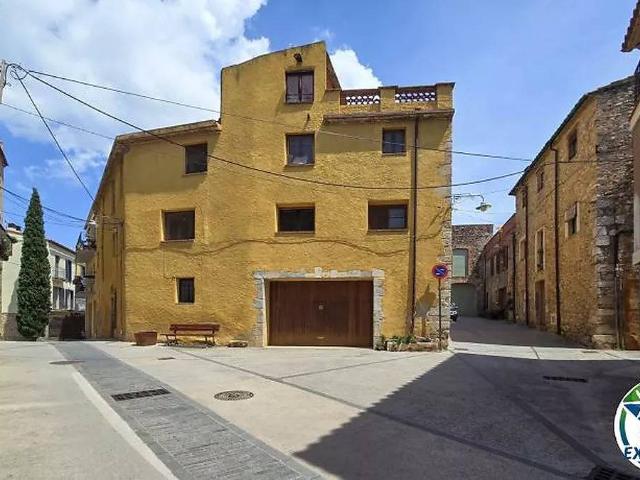 Villa en venta en Peralada
