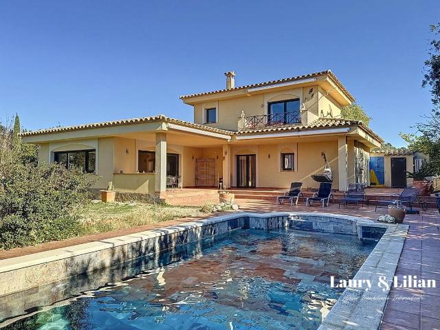 Villa en venta en Peralada