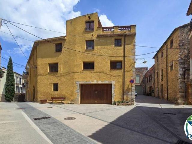 Villa en venta en Peralada