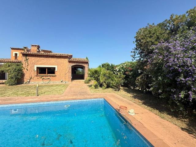 Villa en venta en Peralada