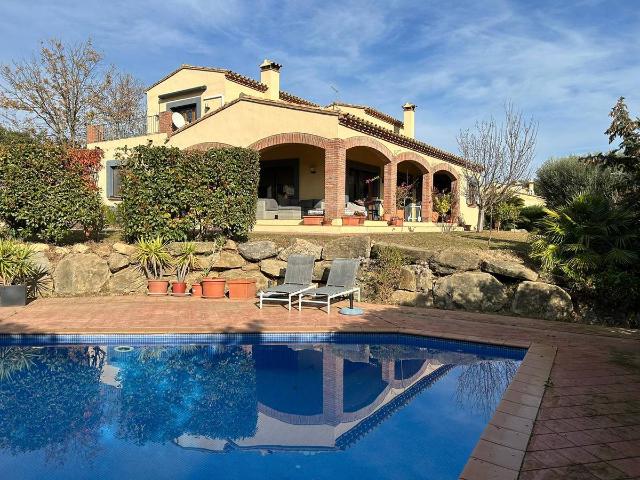 Villa en venta en Peralada
