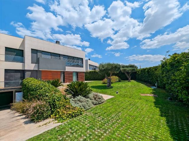 Villa en venta en Peralada