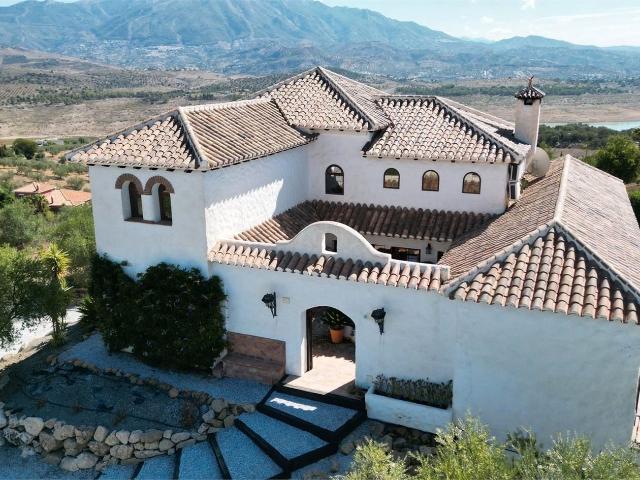 Villa en venta en Periana