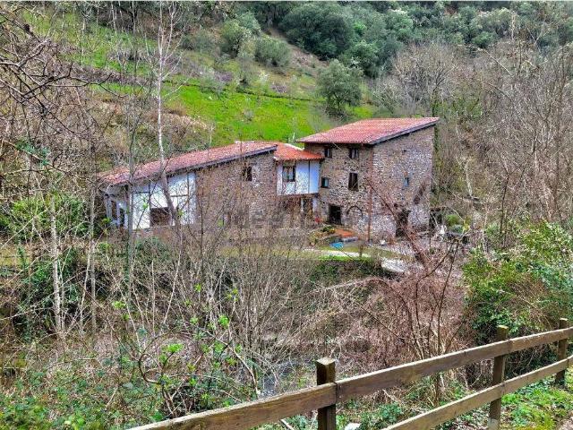 Chalet en venta en Pesaguero, Cantabria