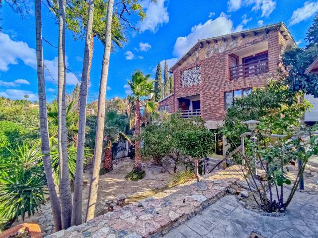 Villa en venta en Petrer, l'Almafrà