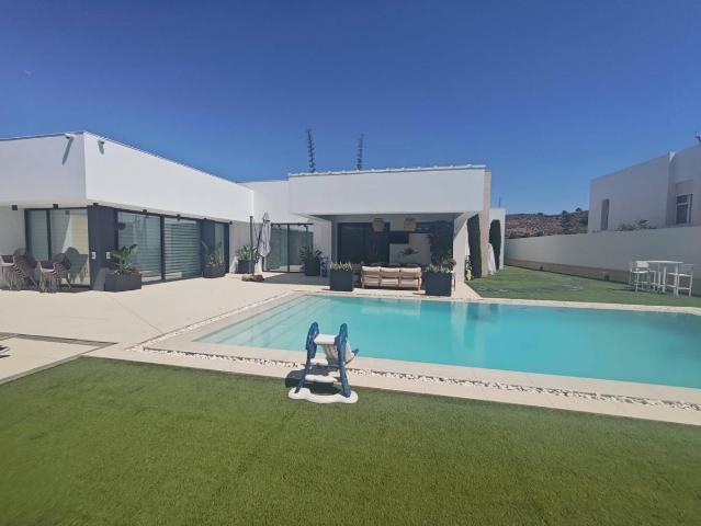 Villa en venta en Petrer, l'Almafrà