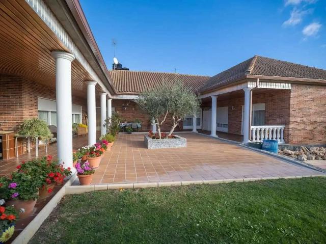 Chalet en venta en El Tubo, Zaragoza