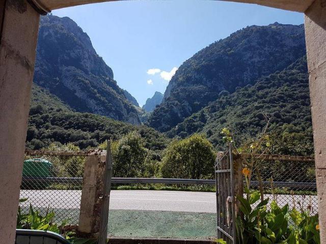 Chalet en venta en Peñamellera Alta, Asturias
