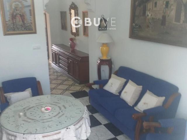 Villa en venta en Pilas