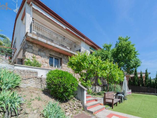 Chalet en venta en Valdemorillo, Madrid