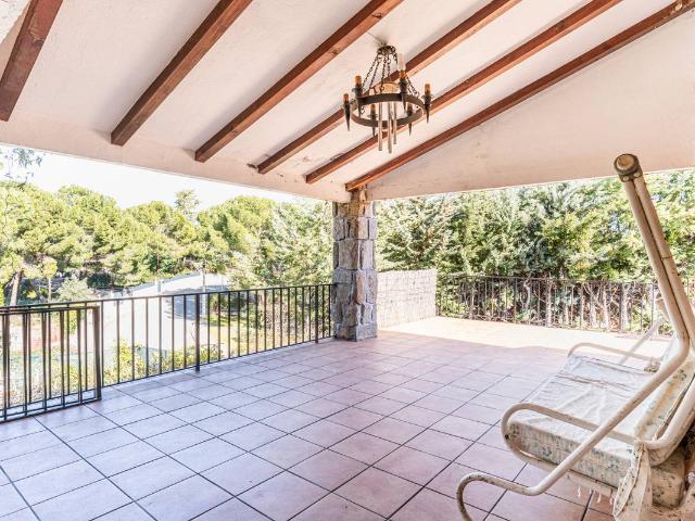 Chalet en venta en Valdemorillo, Madrid