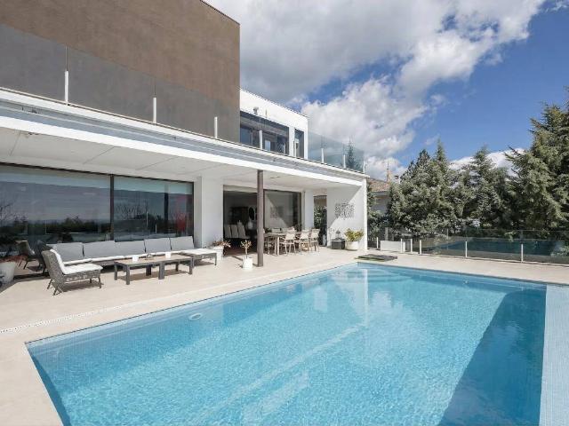 Chalet en venta en Valdemorillo, Madrid