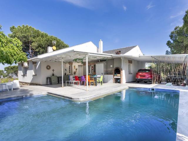 Chalet en venta en Valdemorillo, Madrid