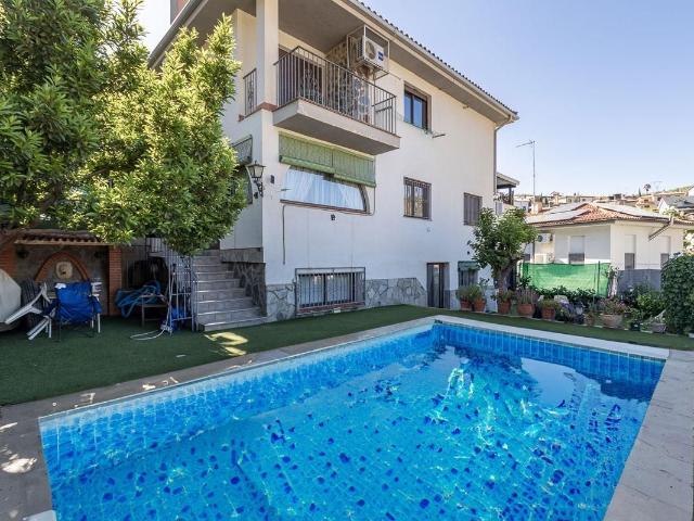 Villa en venta en Cenes De La Vega, Mirasierra
