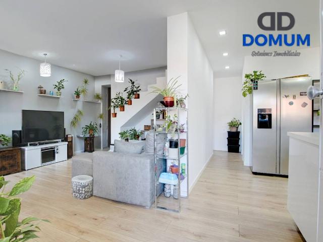 Villa en venta en Pioz, Madrebuena