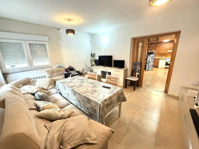 Chalet en venta en Madrebuena, Pioz