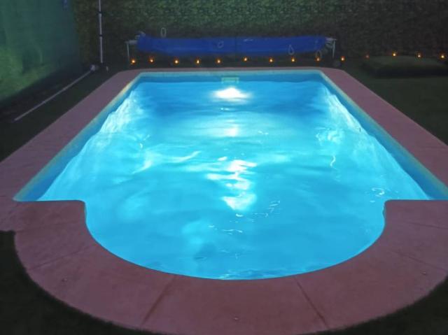 Chalet en venta en Madrebuena, Pioz