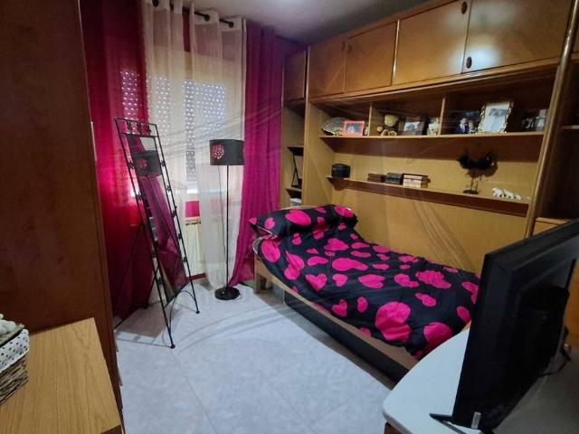 Chalet en venta en Madrebuena, Pioz