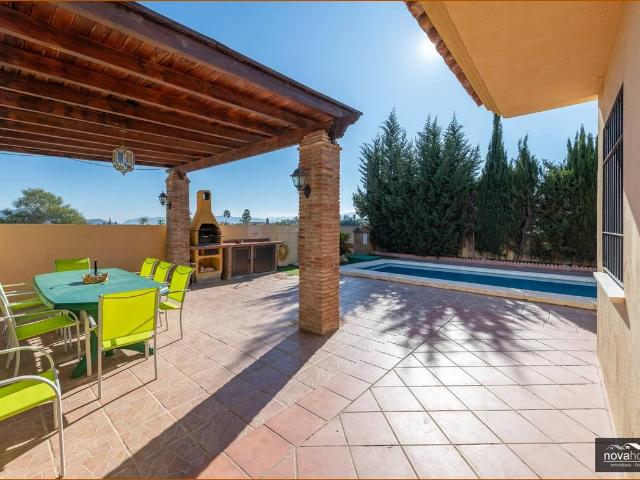 Chalet en venta en Pizarra, Málaga