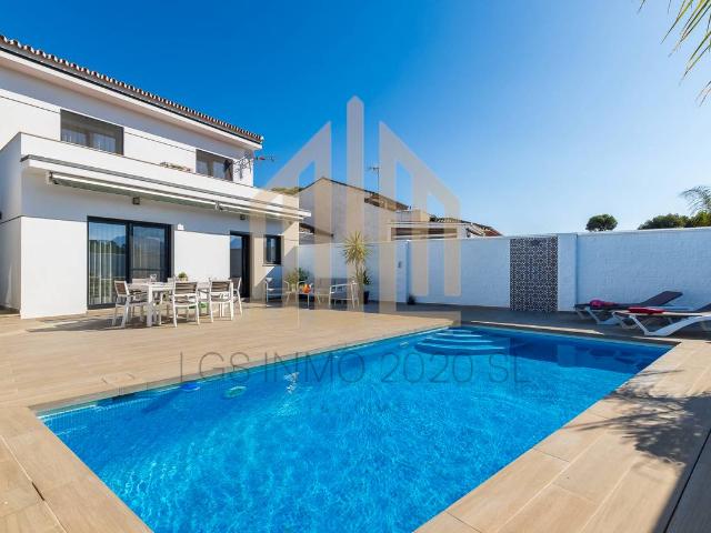 Chalet en venta en Pizarra, Málaga