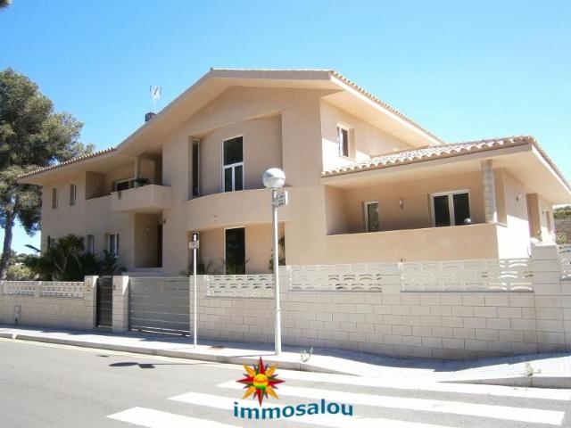 Chalet en venta en Salou