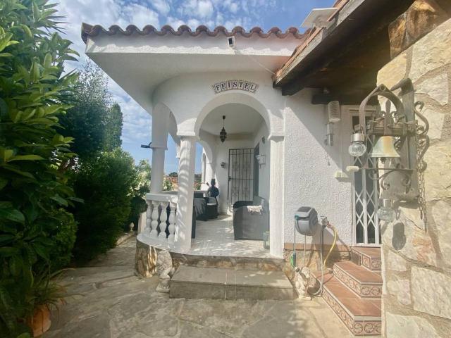 Chalet en venta en Mont-roig Del Camp