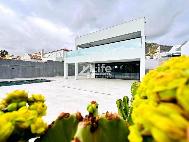 Chalet en venta en La Postura, Adeje