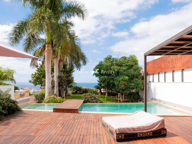 Chalet en venta en La Postura, Adeje