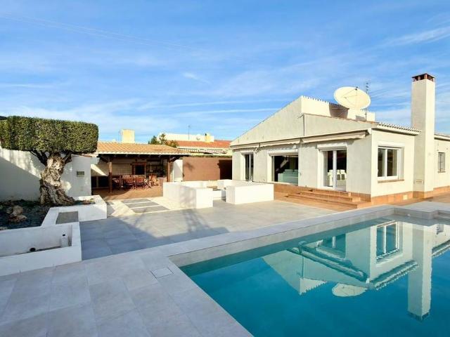 Chalet en venta en Urbanització L'Almadrava, l'Alacantí