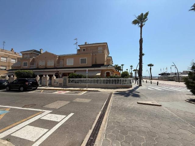 Villa en venta en Santa Pola