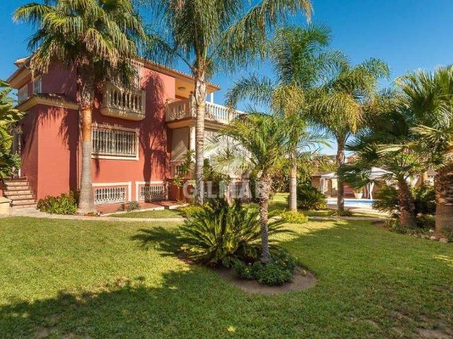 Villa en venta en Torremolinos